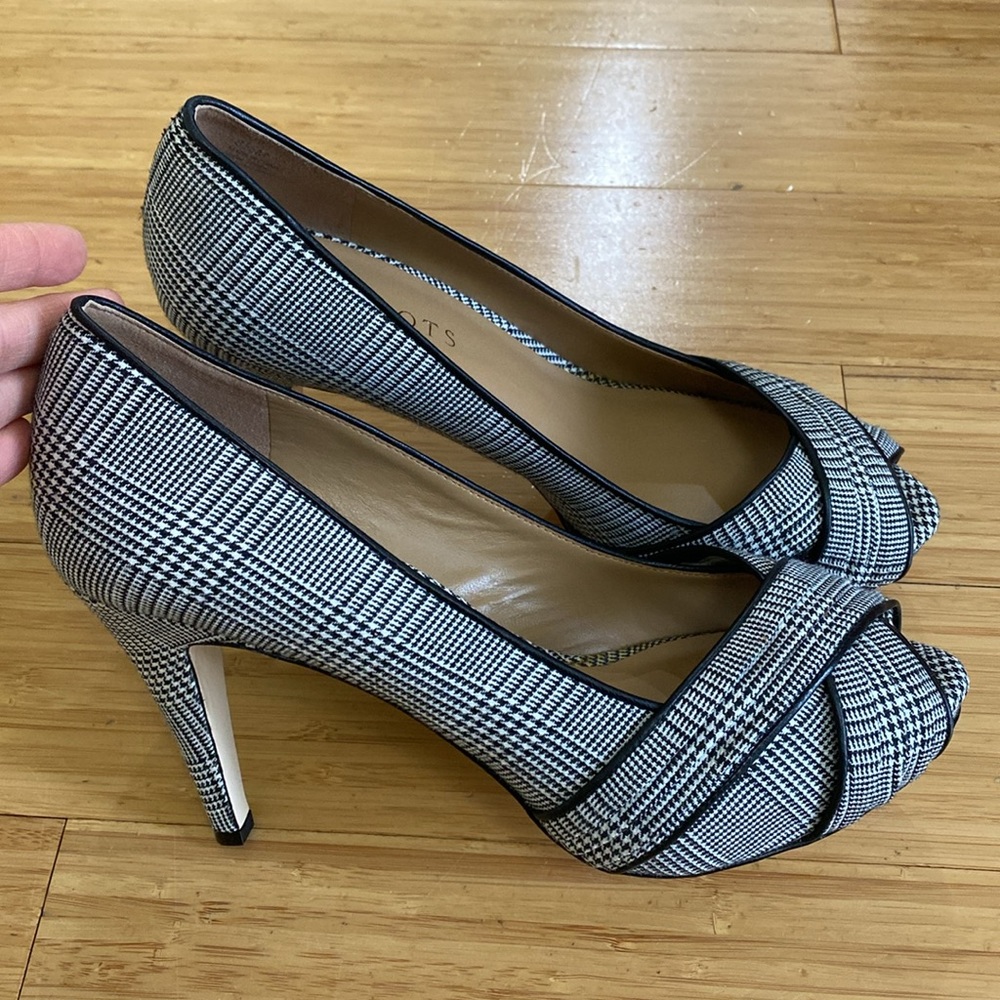 Women’s Talbots Pumps Sz 8.5 - Picture 2 of 6